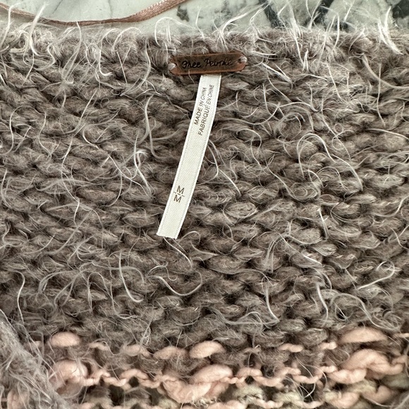 EUC Free People Linus striped Oversized Fuzzy Sweater Size M - Picture 3 of 6